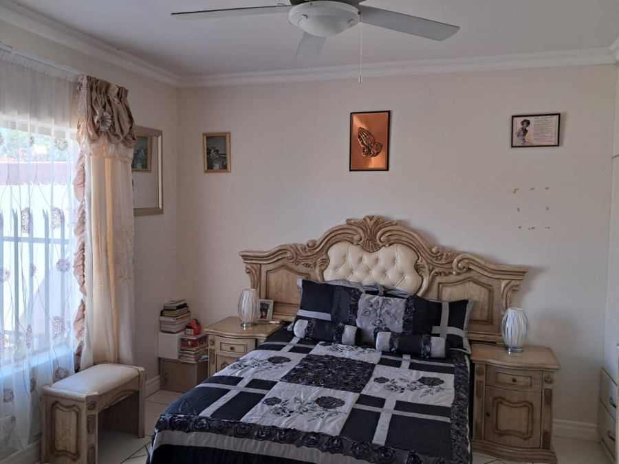 4 Bedroom Property for Sale in Hillcrest Northern Cape